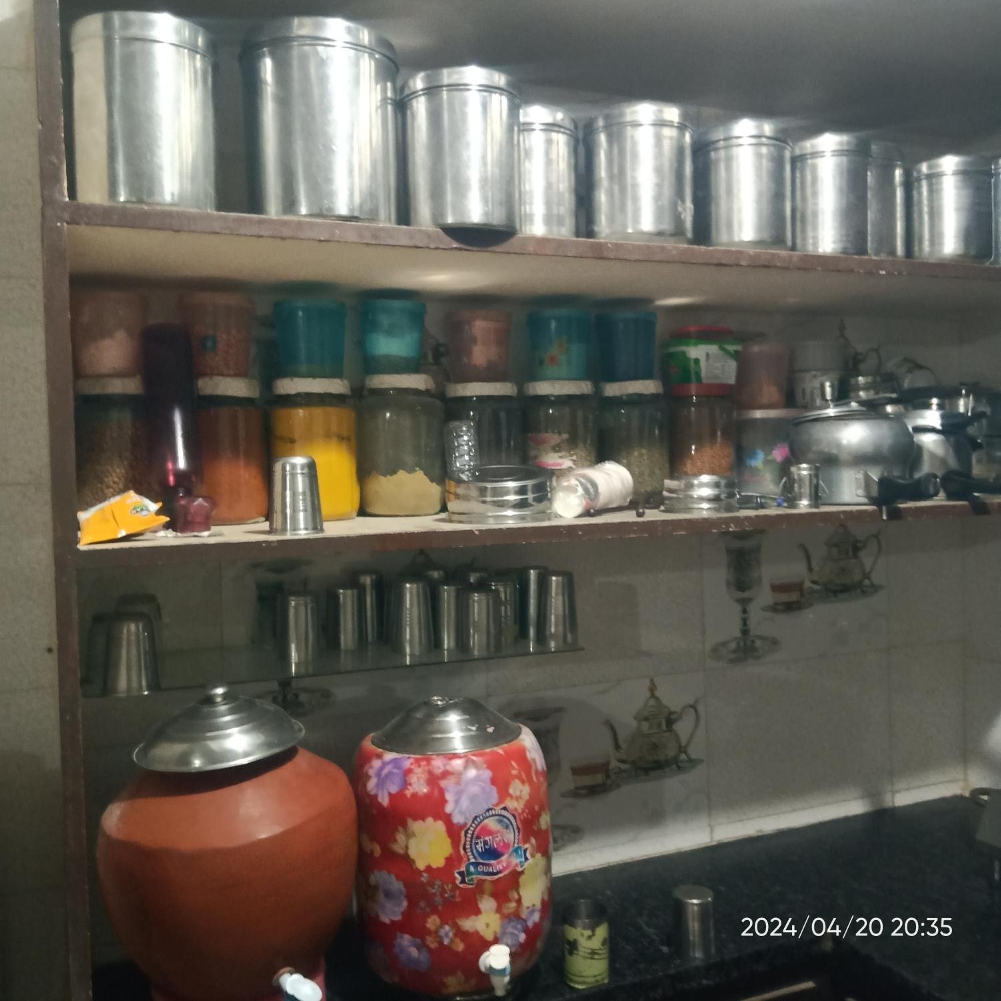 Dwarka Home Stay Bagian luar foto