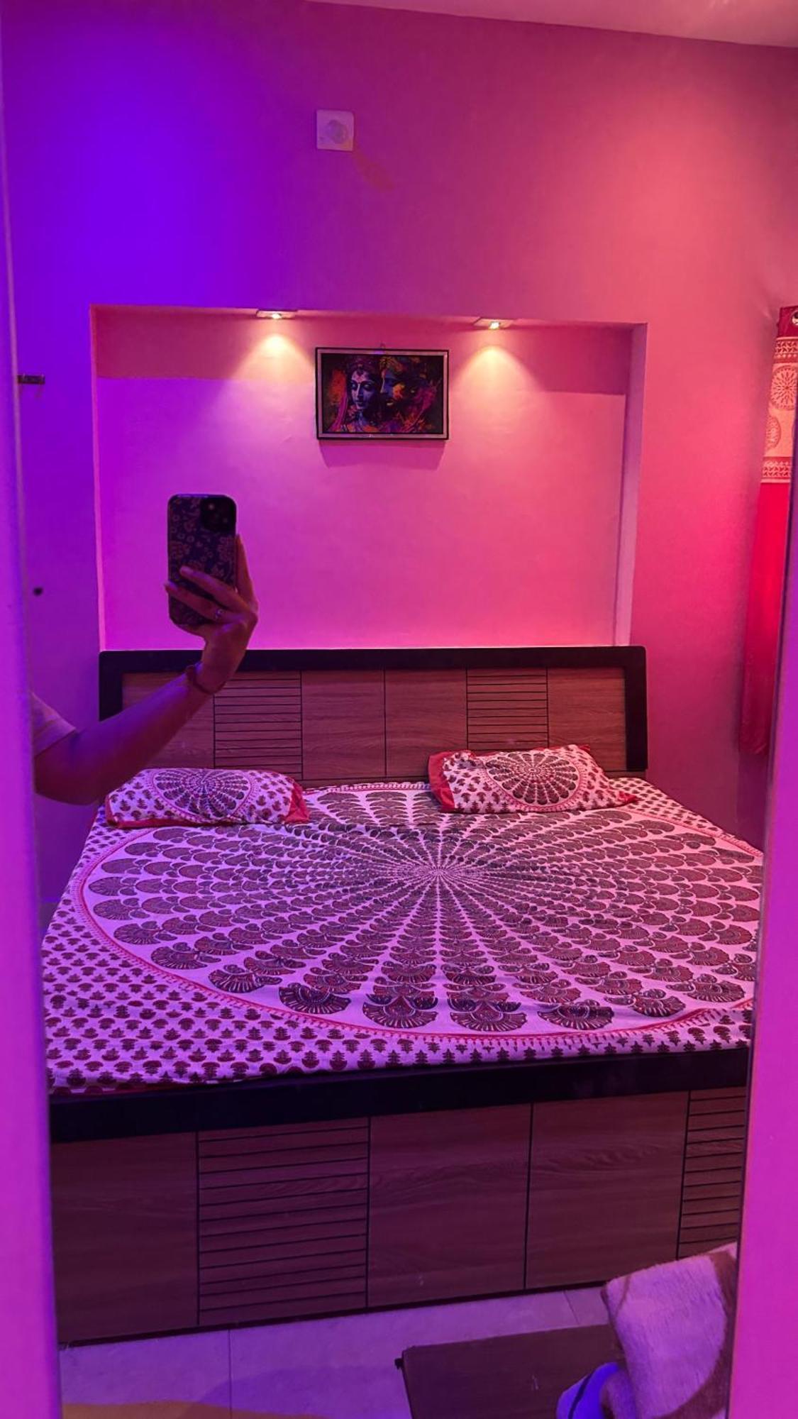 Dwarka Home Stay Bagian luar foto